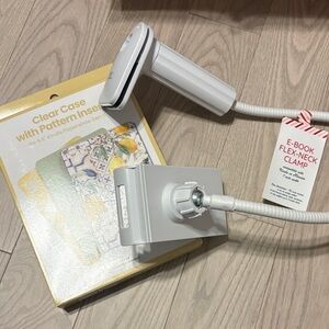 E-Book Flex-Neck Clamp and Clear Case Set